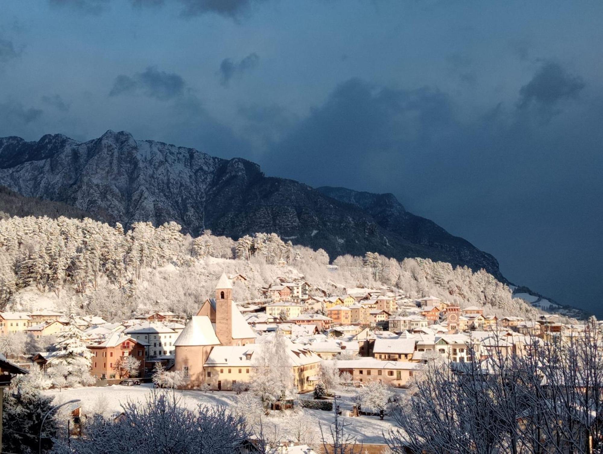 カヴァレーゼCasa Beba - Agenzia Dolomiti Affittiアパートメント エクステリア 写真